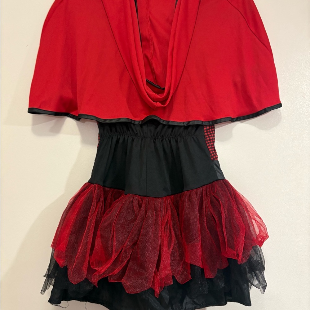 Red and Black Adult Costume - Picture 4 of 6